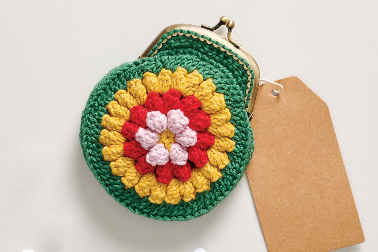 Ravelry: Coin Purse with Button pattern by Merrian Holland